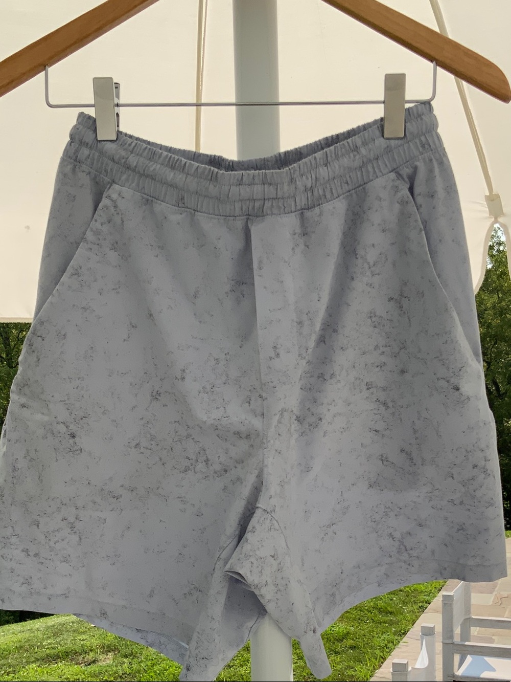 LuLuLemon Men's Light Blue/Space Gray Athletic Shorts Small